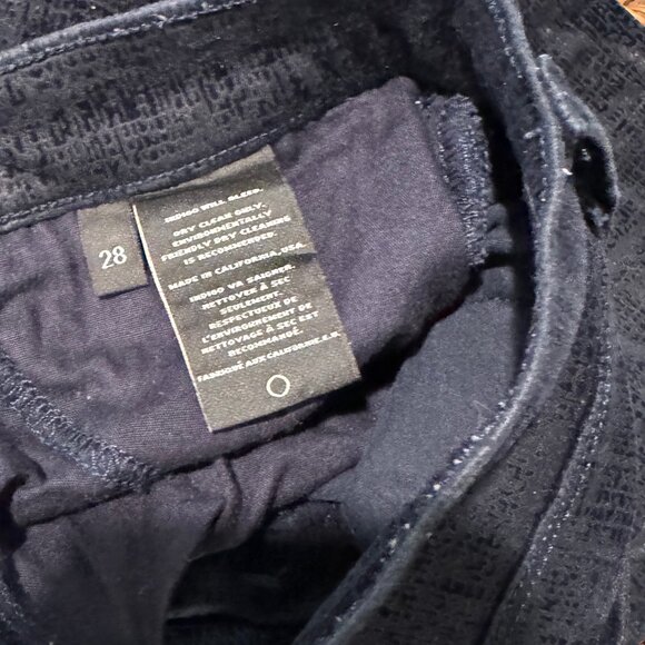 J Brand Textured Maria Darkest Navy Dark Wash Skinny Pants Size 28 (28x30) VGUC - Picture 13 of 13